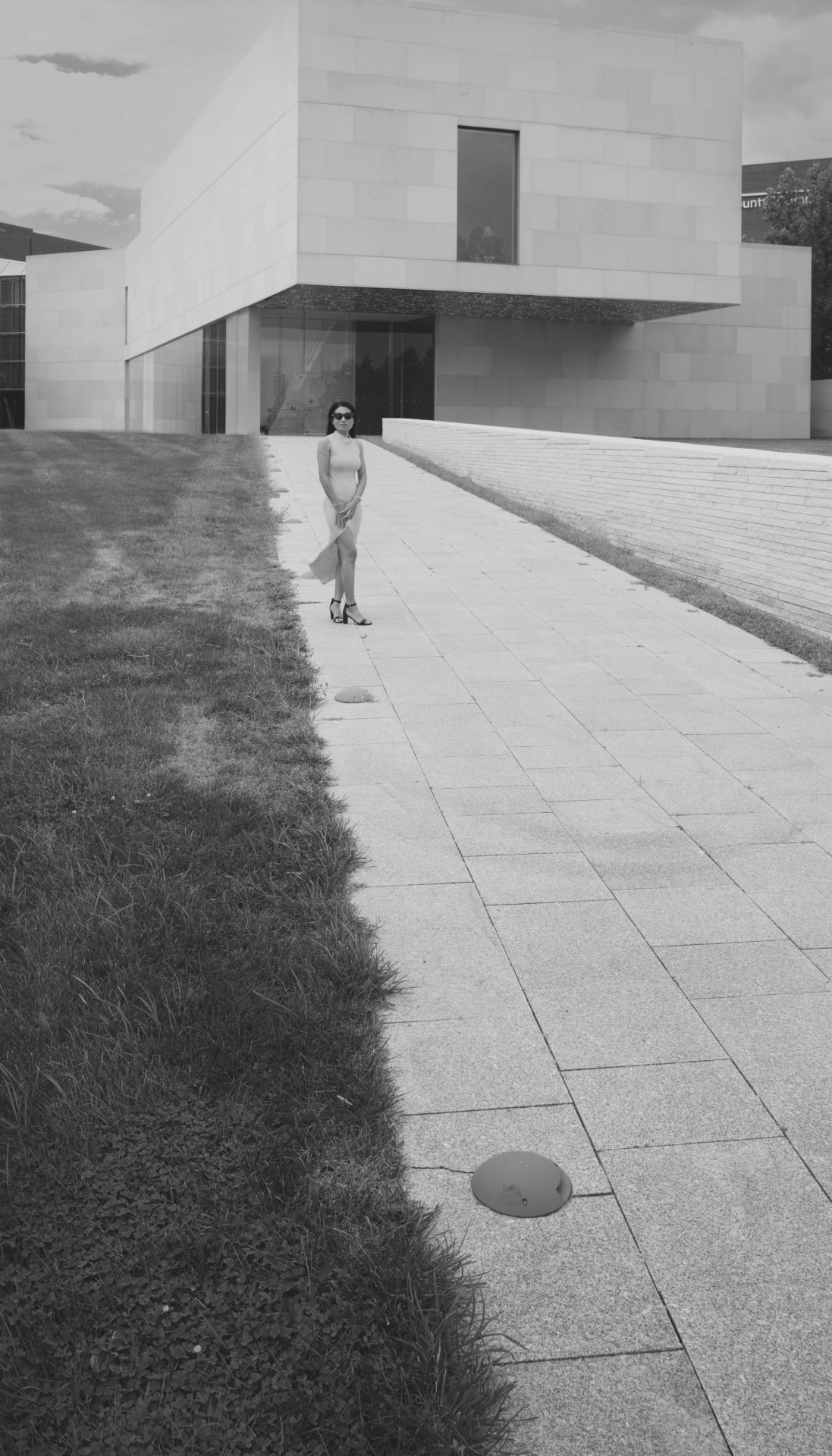 Sawan, Museum Walk, Monochrome