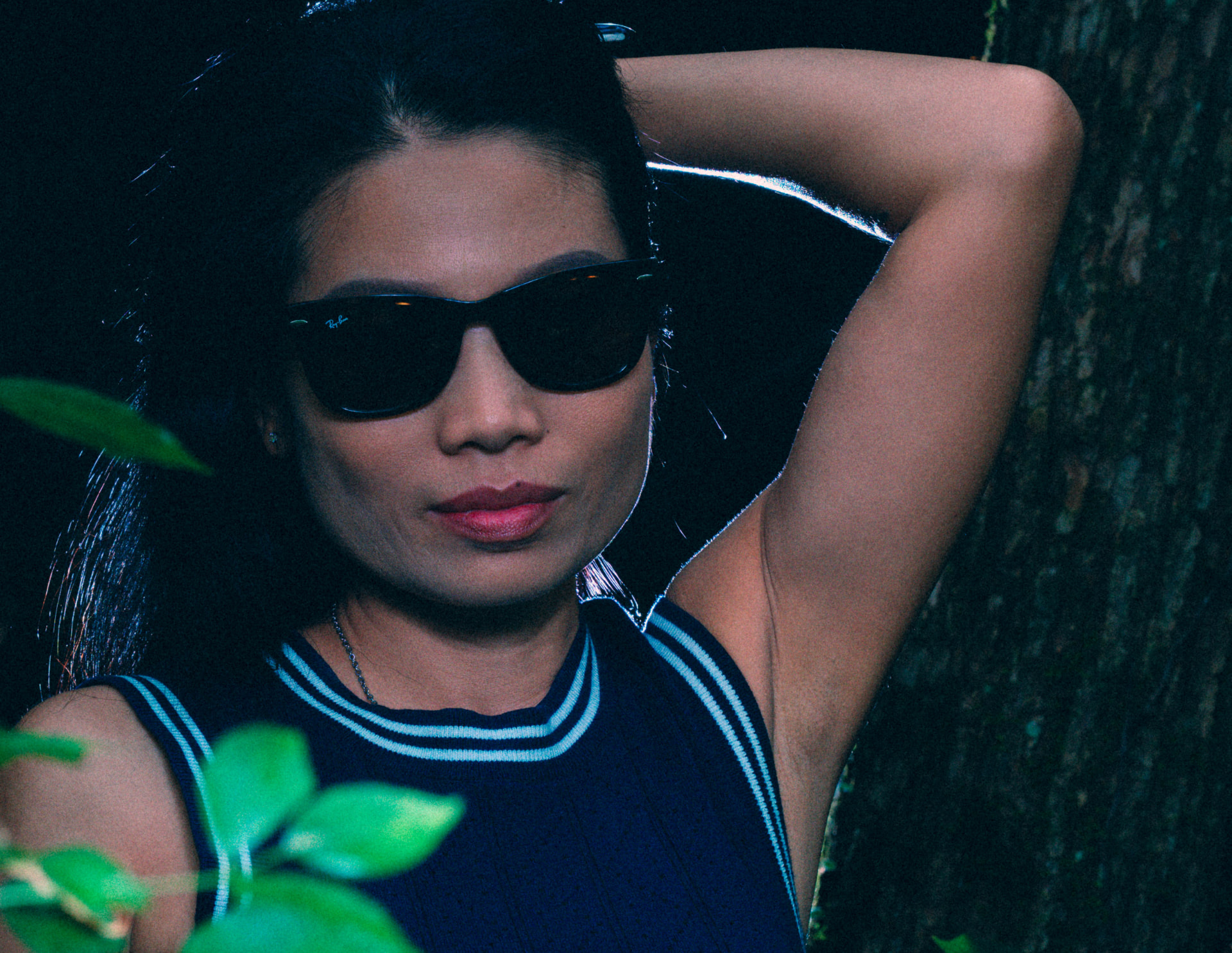 Sawan, Backlit at the Tree