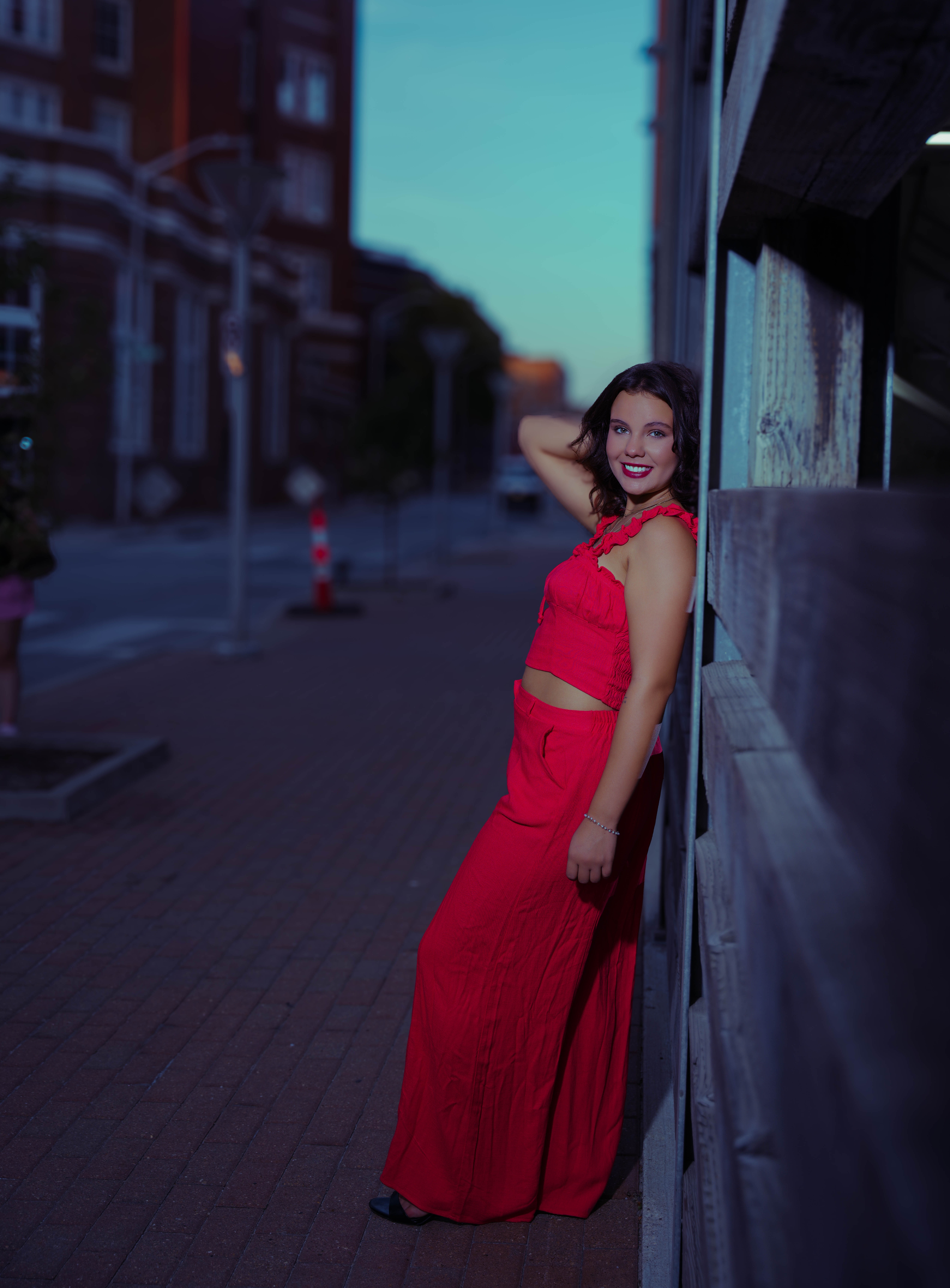 Emily, Standing Light