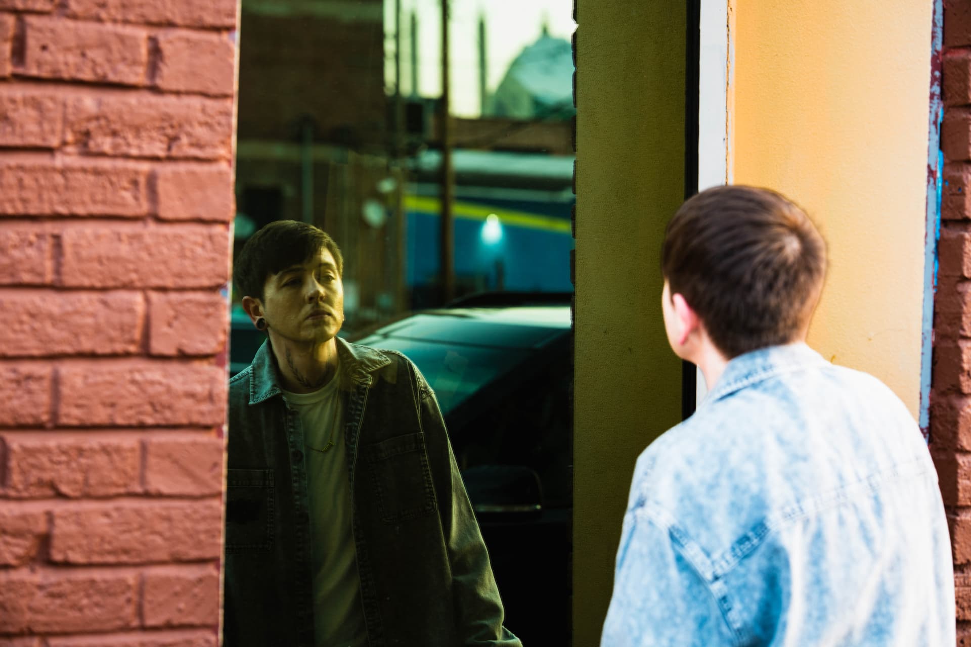 Jaxon, Storefront Mirror