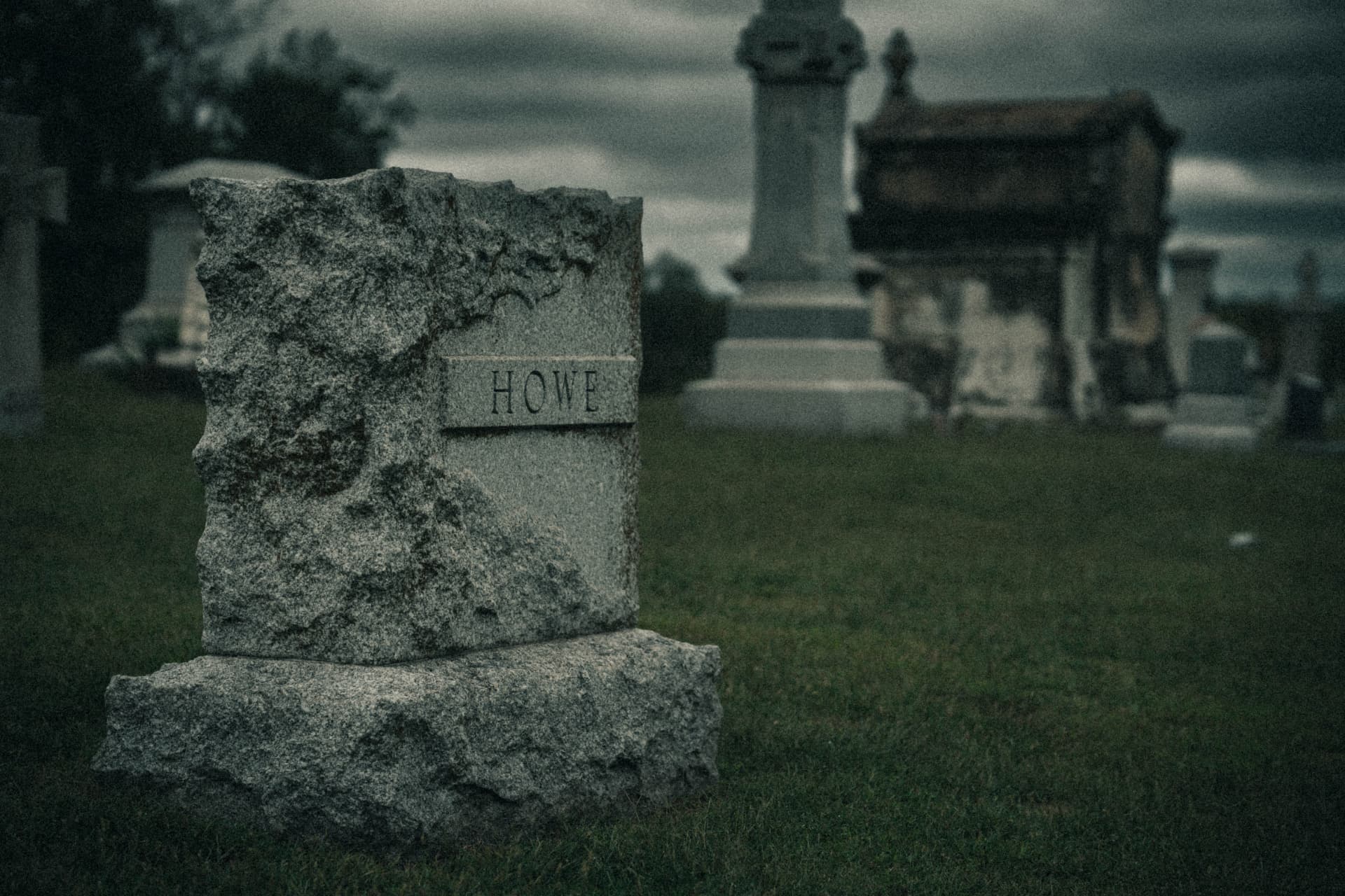 Howe, Broken Stone